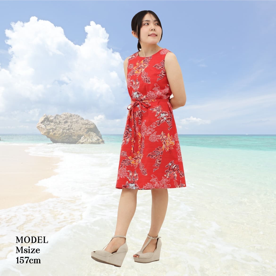 青い空、青い海沖縄を感じるデザイン