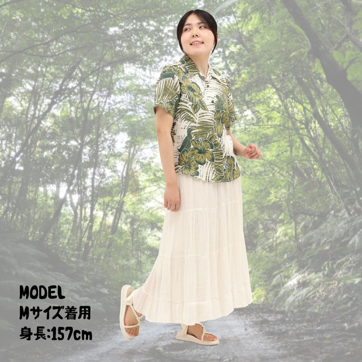 レディースかりゆしウェアの裾まわりのディテール