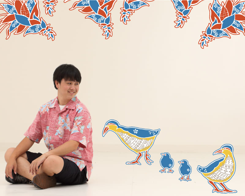 紅型調で可愛さとシックさを兼ね備えたメンズ沖縄アロハシャツ