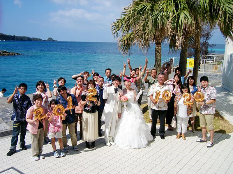 青い空青い海　沖縄結婚式　ルネッサンス・リベーラ教会　かりゆしウエディング