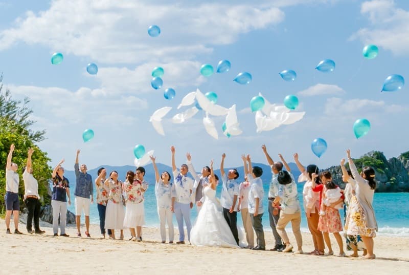 沖縄結婚式　アイネスヴィラノッチェ沖縄　かりゆしウエディング