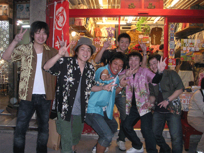 友人の結婚式で沖縄へ♪ みんなで楽しむかりゆしウェア