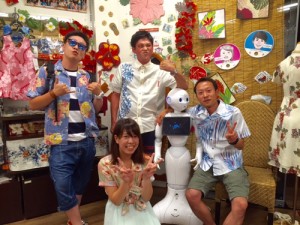 ３人組みかりゆしウェアで2