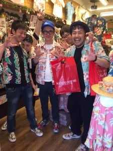 毎年沖縄へかりゆしウェアおしゃれ2