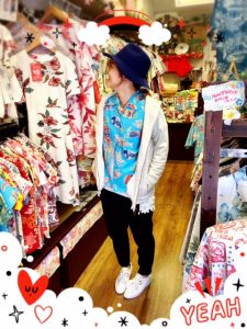 沖縄４月天気夕方から服装かりゆしウェア