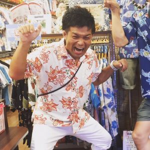 オスのシーサーポーズ