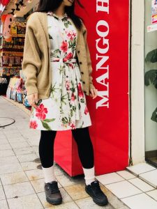 ボタニカルハイビー　シャツワンピ