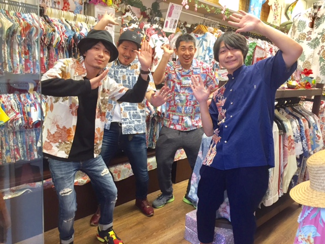 ３月10日おしゃれにかりゆしウェアを着こなしてくれました♪