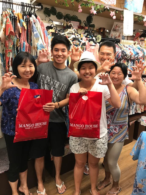 ブラジルよりObrigada!!!家族みんなでかりゆしウェア～☆