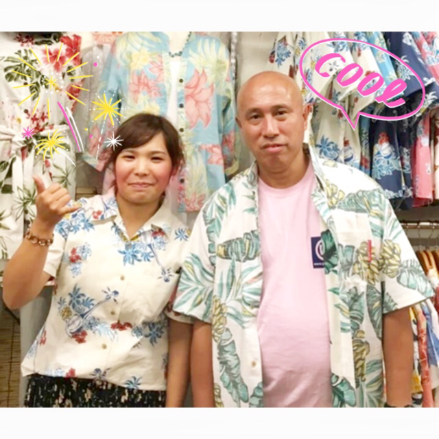 今回は長袖アロハシャツをゲットしに来ました！常連のお客様です♪