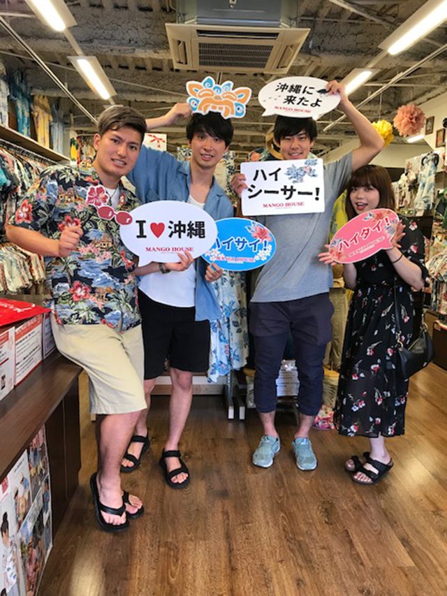 お友達のオススメでご来店♪早速着替えて沖縄観光☆
