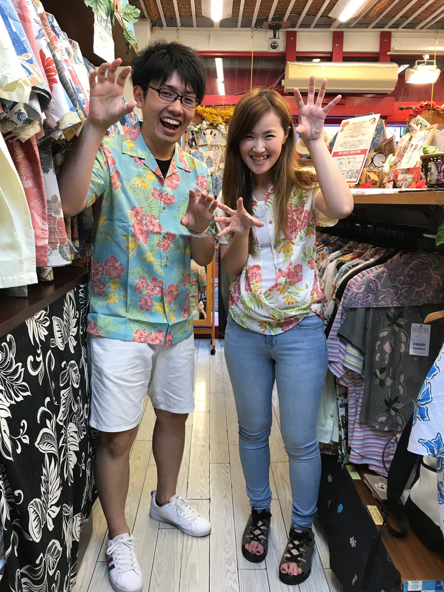 アロハシャツのお揃いリンクコーデがGOODです♪