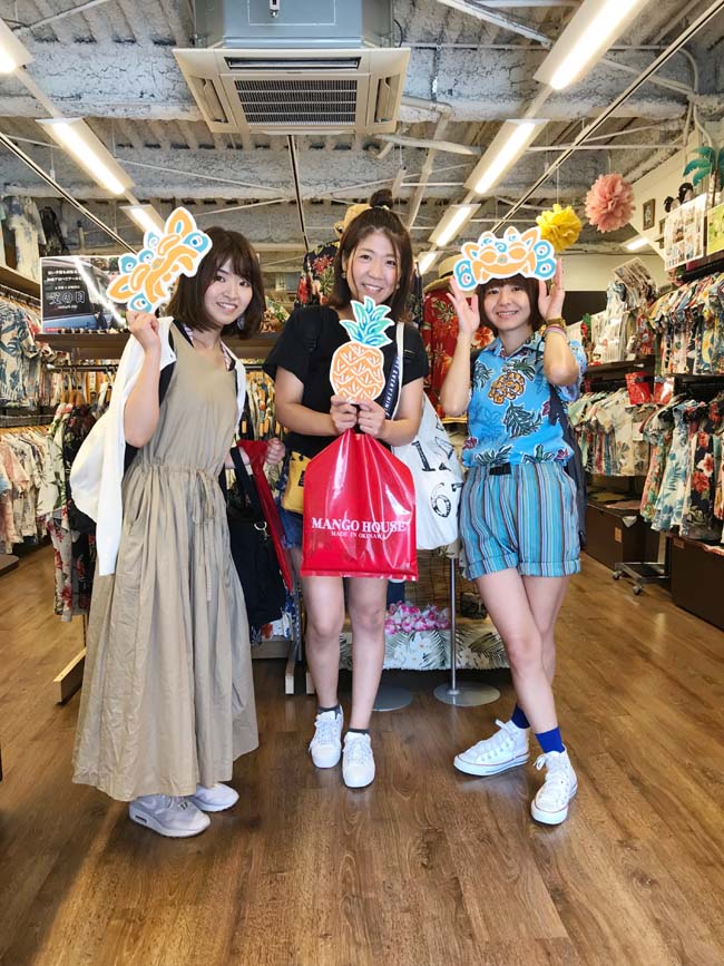 パイナップルと間違えちゃったっけどアダン柄で仲良くおソロコーデ