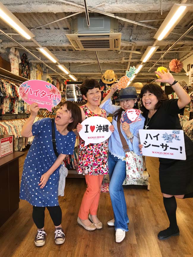 現地調達も旅の思い出♡お食事会で着るかりゆしウェアーをもとめて