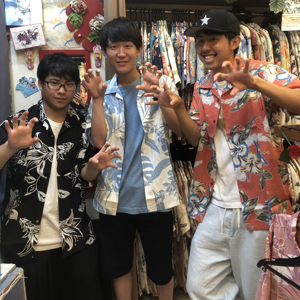 個性的なデザインを求めてご来店♪