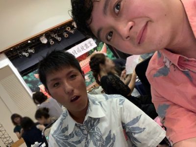 かりゆしで結婚式参加