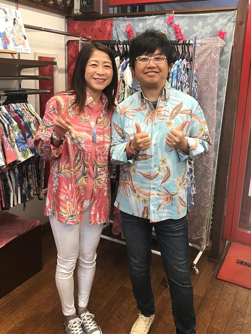 長袖がお気に入り。マンゴハウスの長袖かりゆしウェアを夫婦お揃いで🎶