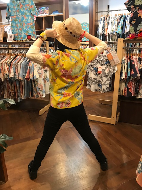 大人　アロハシャツ