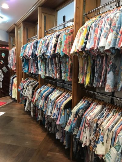 仕事　かりゆしウェア