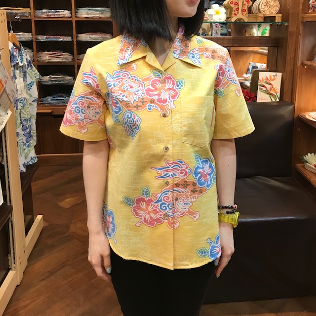 かりゆしウェア　マンゴハウス