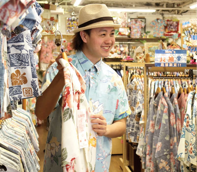 沖縄アロハシャツ　デザイナー育成　かりゆしウェア"