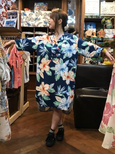 夏に一枚で着る沖縄アロハワンピ 夏のワンピにはこだわりが多いもの マンゴハウスブログ