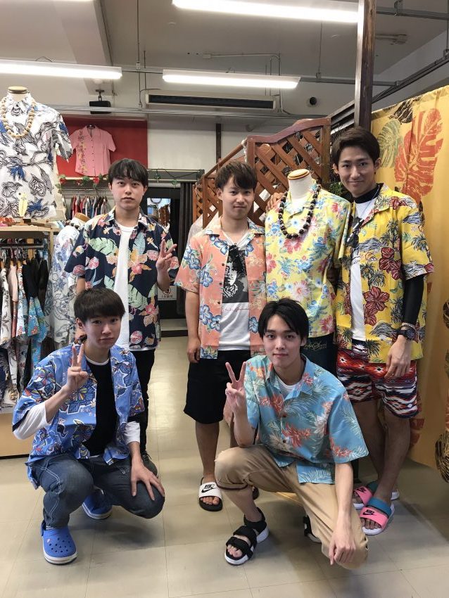夏休みは沖縄旅行♪カラフルなお兄さん達（＾０＾）