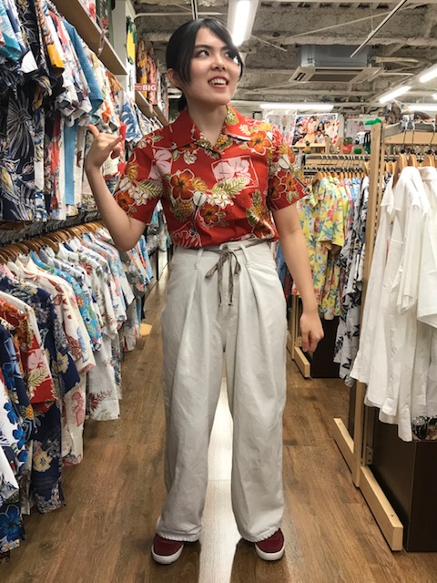 沖縄　アロハシャツ