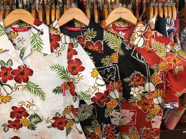 沖縄　アロハシャツ