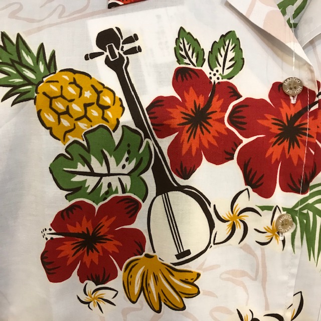 沖縄　アロハシャツ