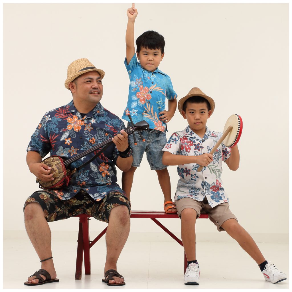 沖縄　かりゆしウェア