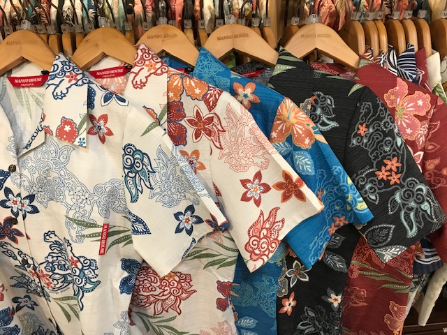 沖縄　かりゆしウェア