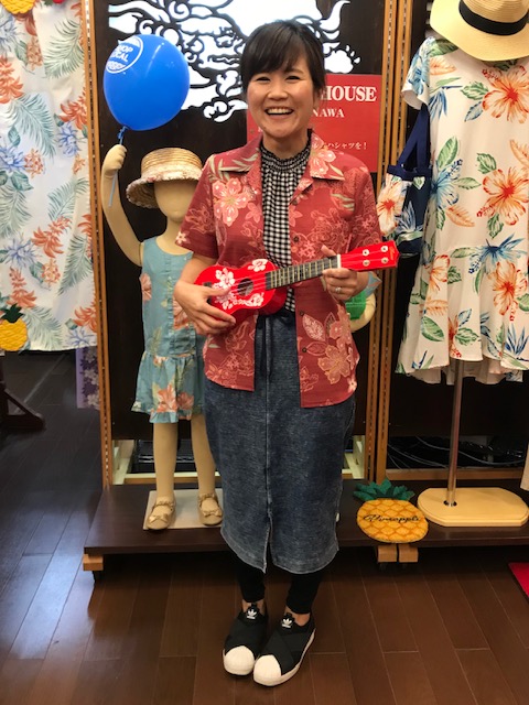 沖縄　かりゆしウェア