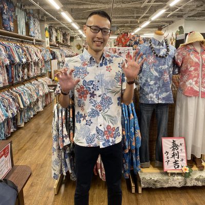 出張の準備万端！！！かりゆしウェアにお着替え！