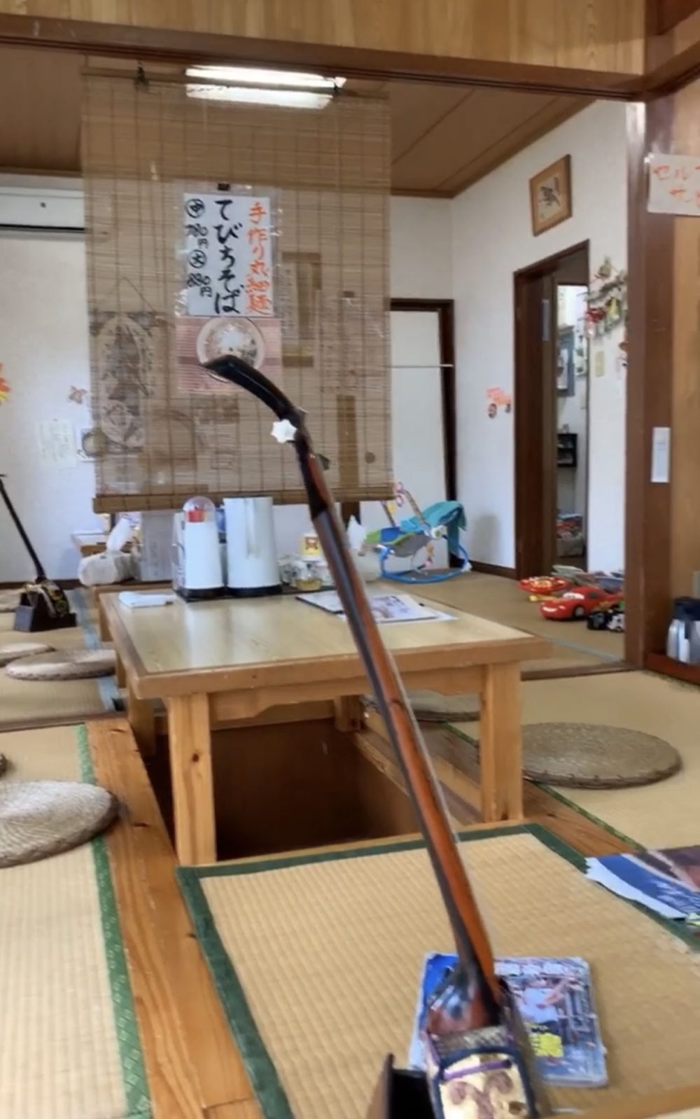 那覇市泊で美味しい沖縄そば屋見つけました！！