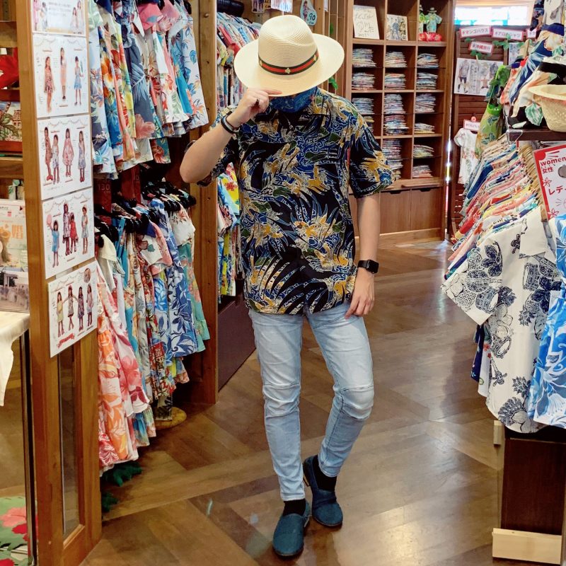 ハットとジャケットで合わせた沖縄アロハ♪～【スタッフコーデ】～