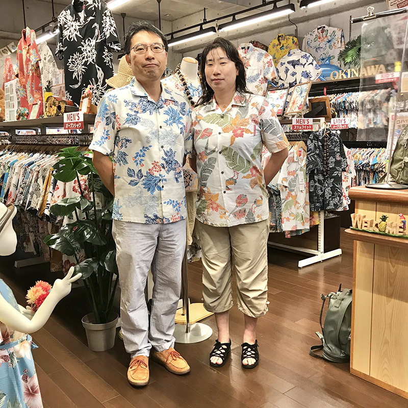 新潟県からのリピータのお客様かりゆしウェア選ぶ