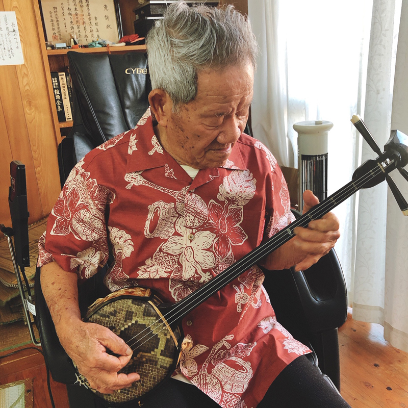 敬老の日かりゆしウェアをプレゼント！