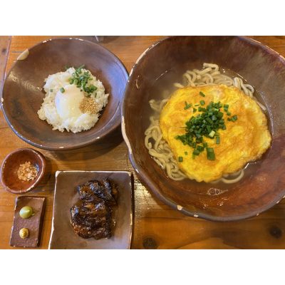 いしぐふー_炙りソーキそば_卵かけごはんセット