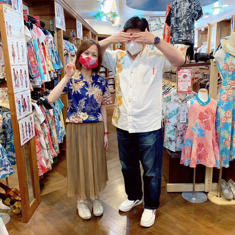 5年ぶりのマンゴハウス！夫婦そろって沖縄アロハシャツを選んでくださいました♪