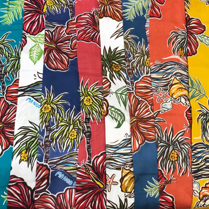 かりゆしウェア　沖縄　色