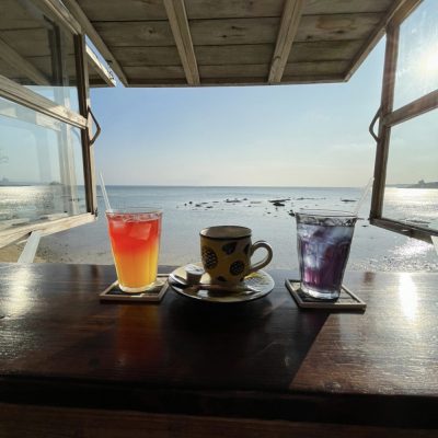浜辺の茶屋