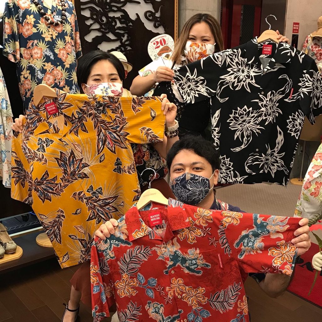 かりゆしウェアの日 かりゆしウェア 沖縄アロハシャツ スタッフ写真