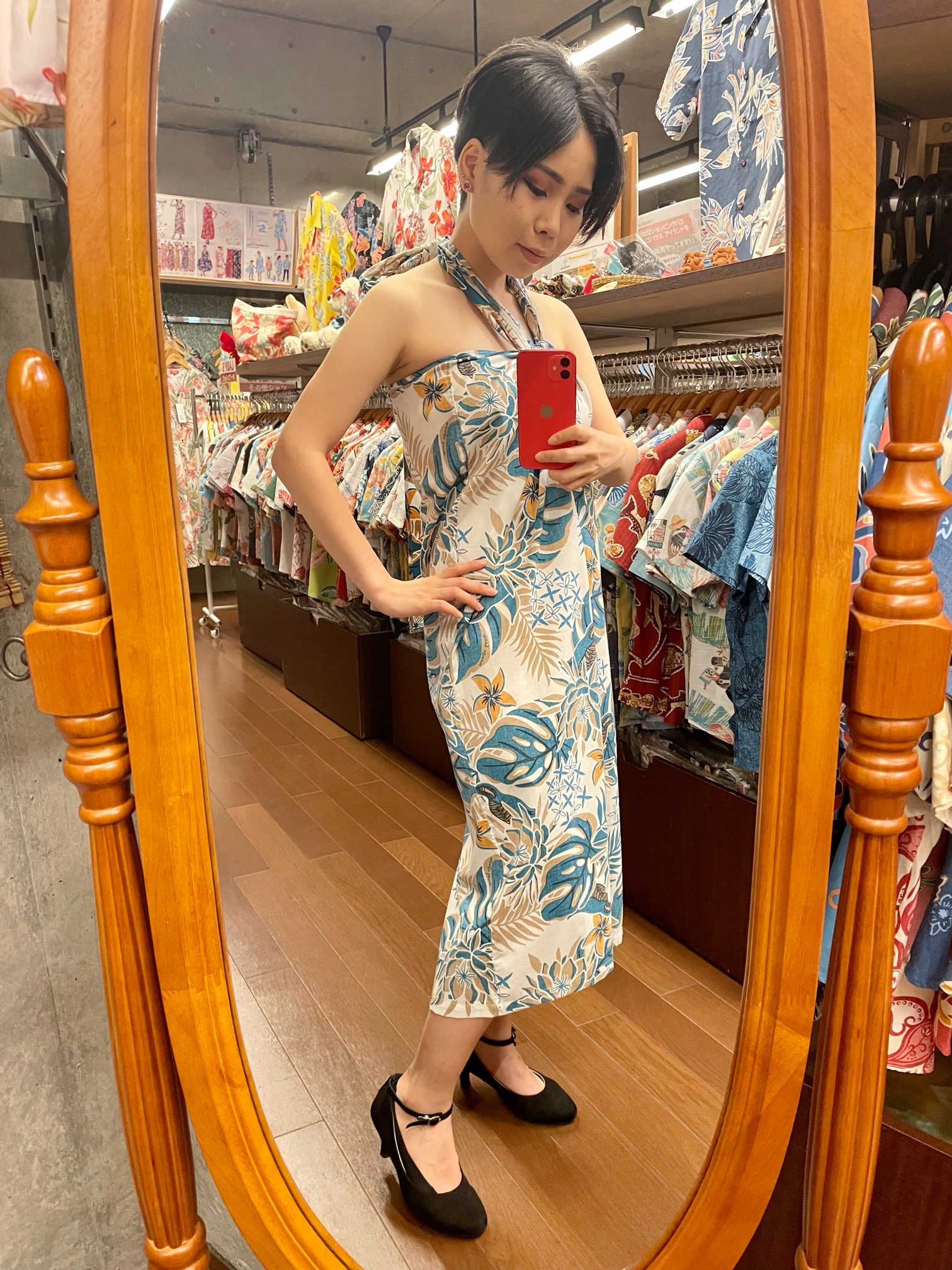 沖縄　かりゆし　ホルターネックワンピース