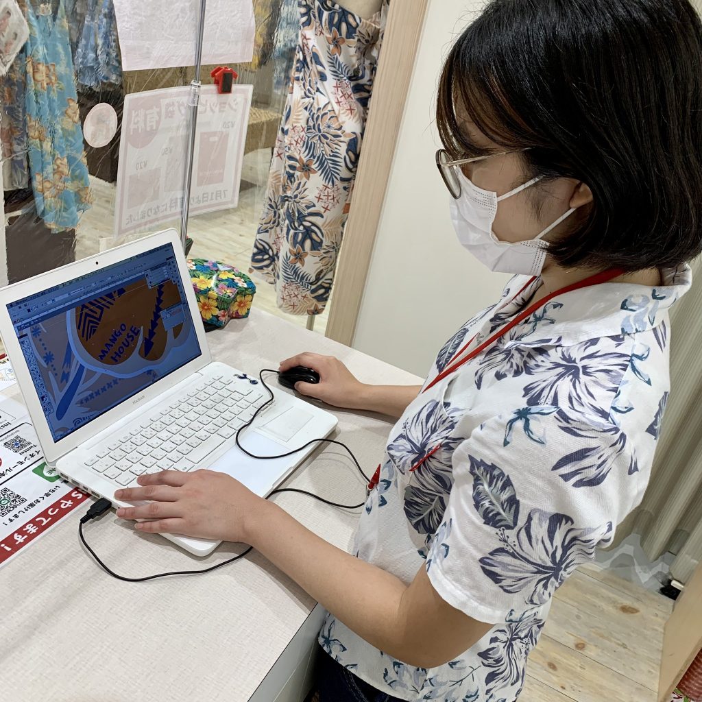 かりゆしウェア　マンゴハウス