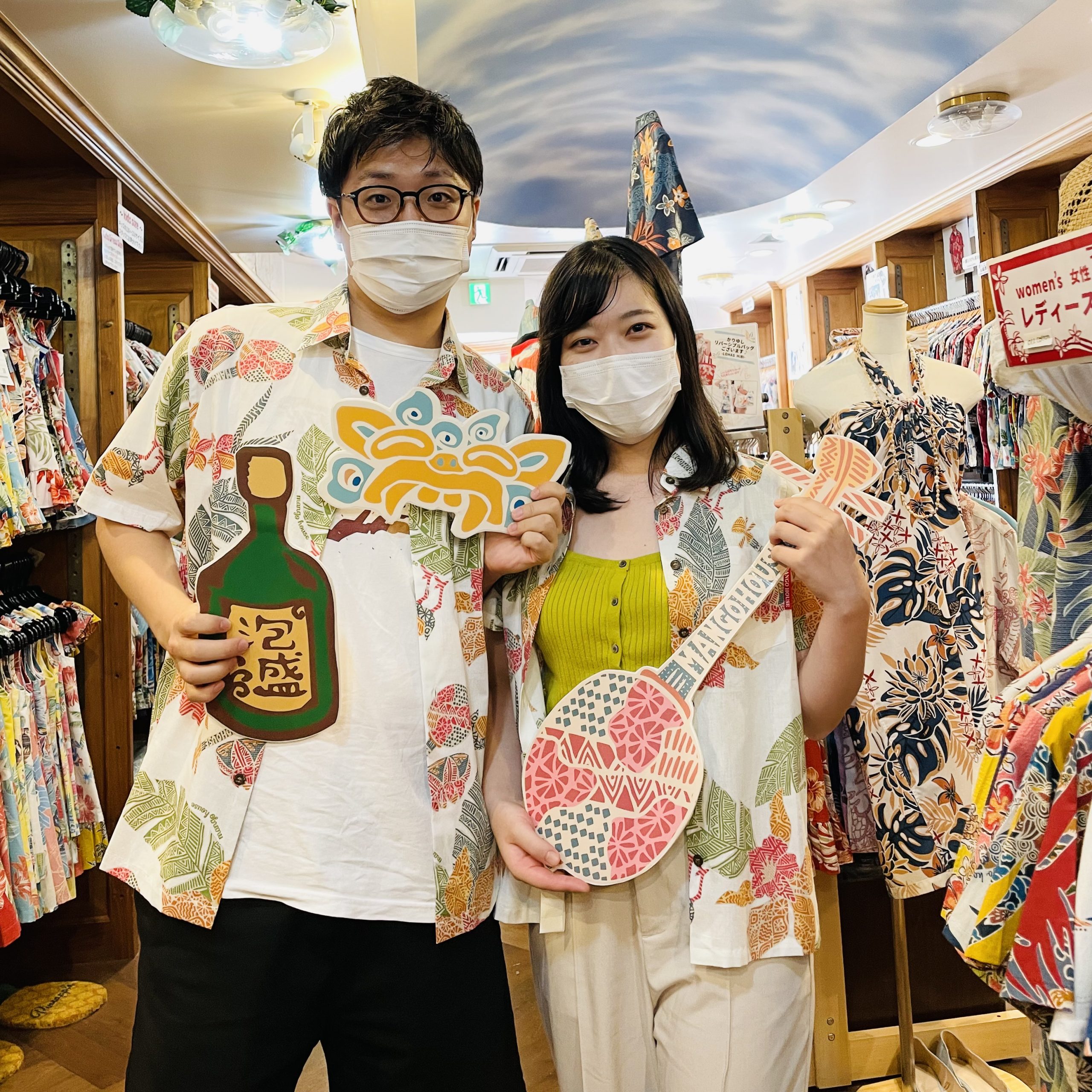 沖縄に着いたばかりでるんるん☆かりゆしウェア選びっ♪そして私たちの夢は、、、