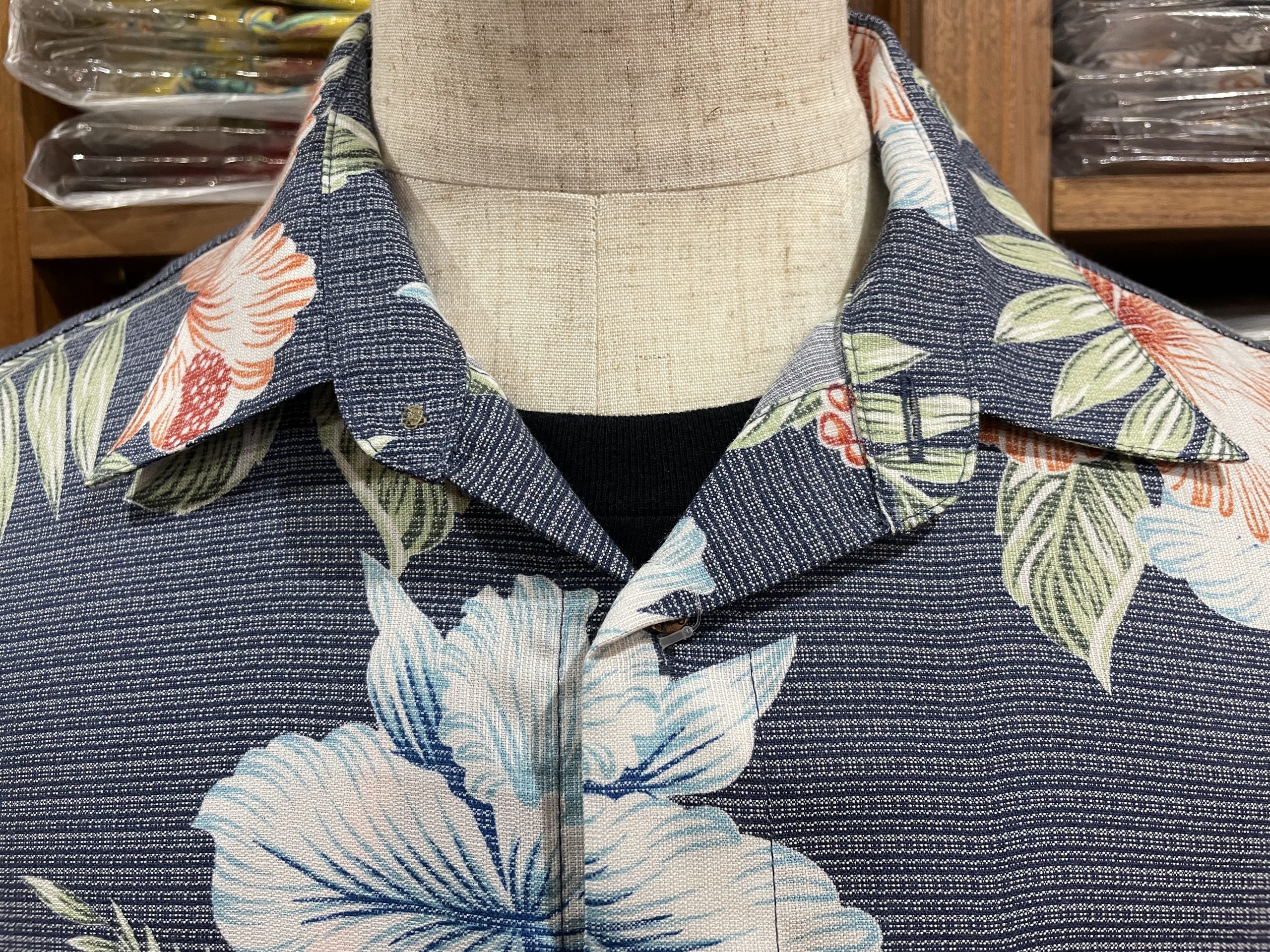 マンゴハウス　かりゆしウェア