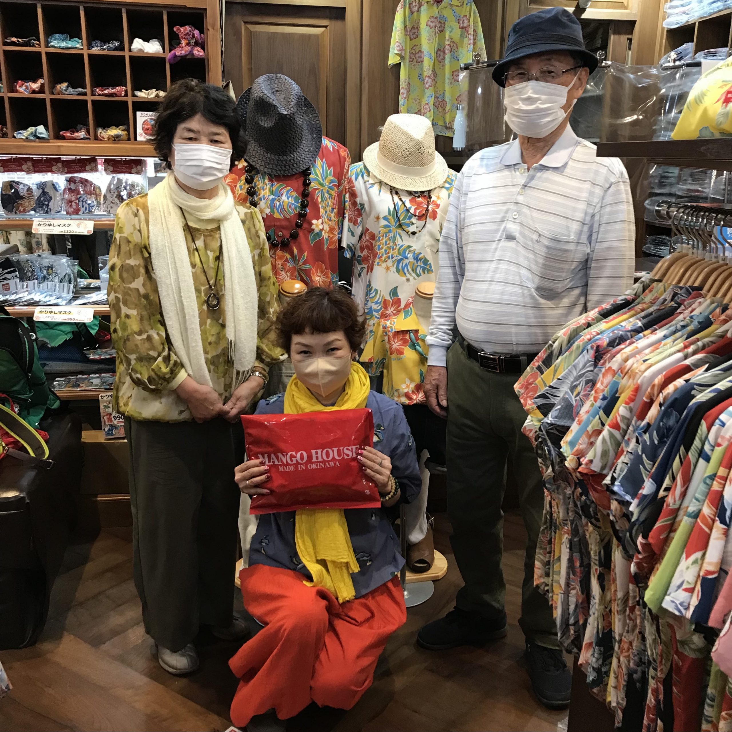 愛媛からお越しのご家族🌺初めてのかりゆしウェアを探しにご来店～‼