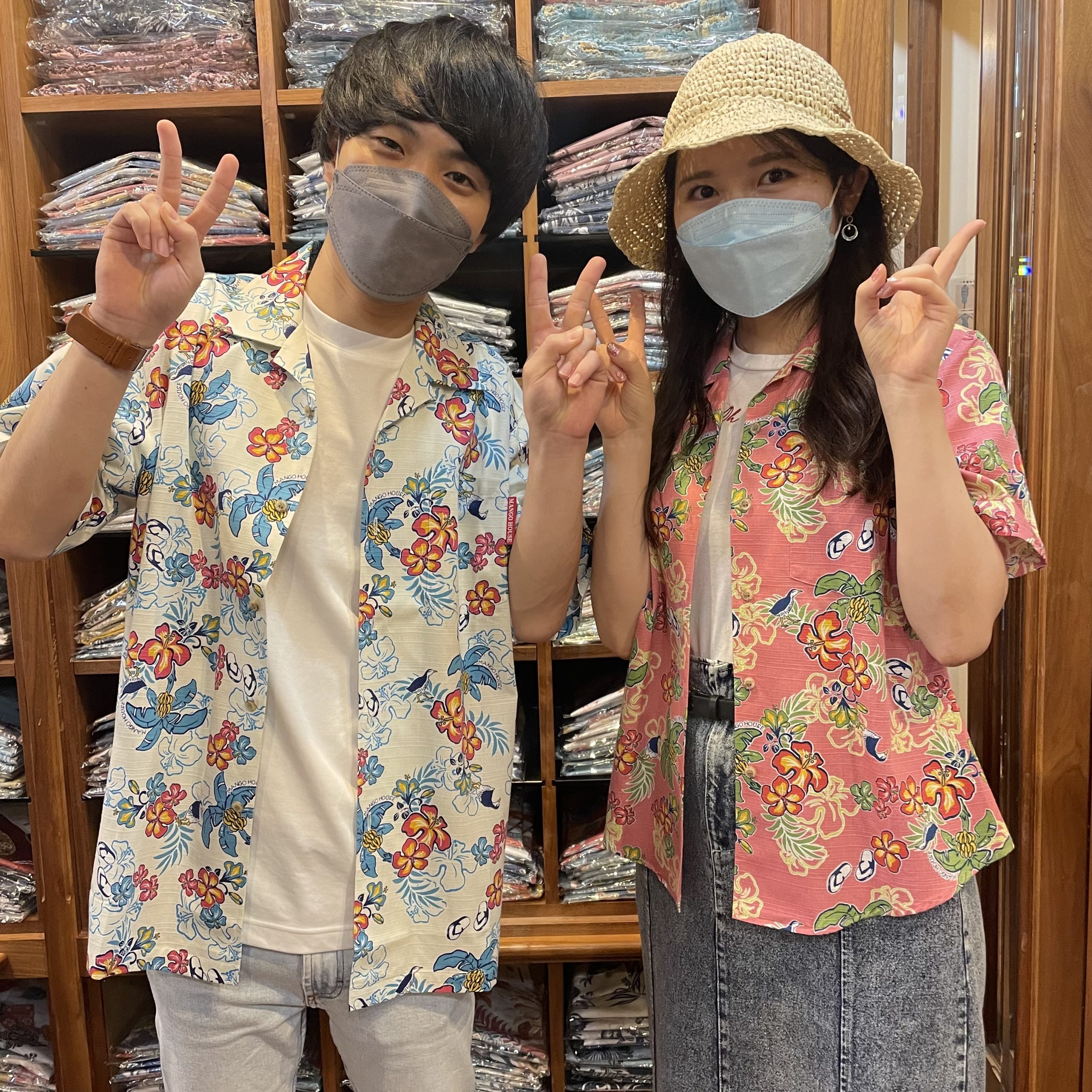 お揃いのかりゆしウェアで即決～♪国際通り観光楽しんでます☆