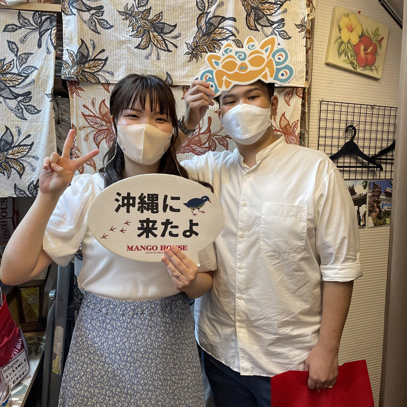 愛知県よりご自身の結婚式のため来沖!!〜記念にお揃いかりゆしウェアを選んで下さいました♪